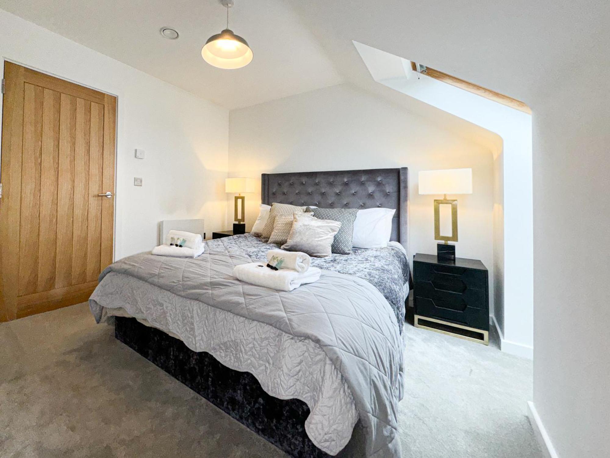 Free Parking - Central - Penthouse York Exterior photo