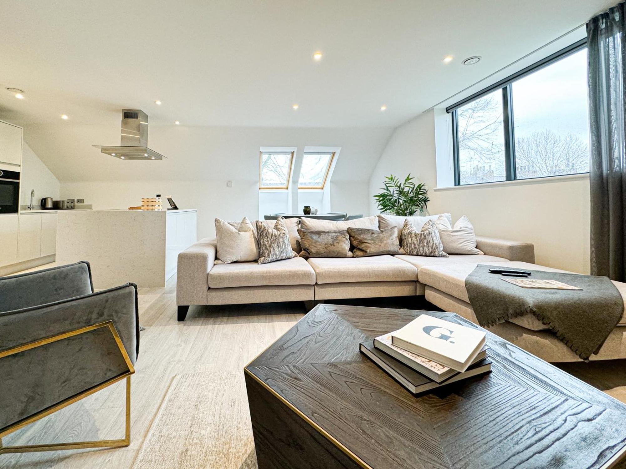 Free Parking - Central - Penthouse York Exterior photo