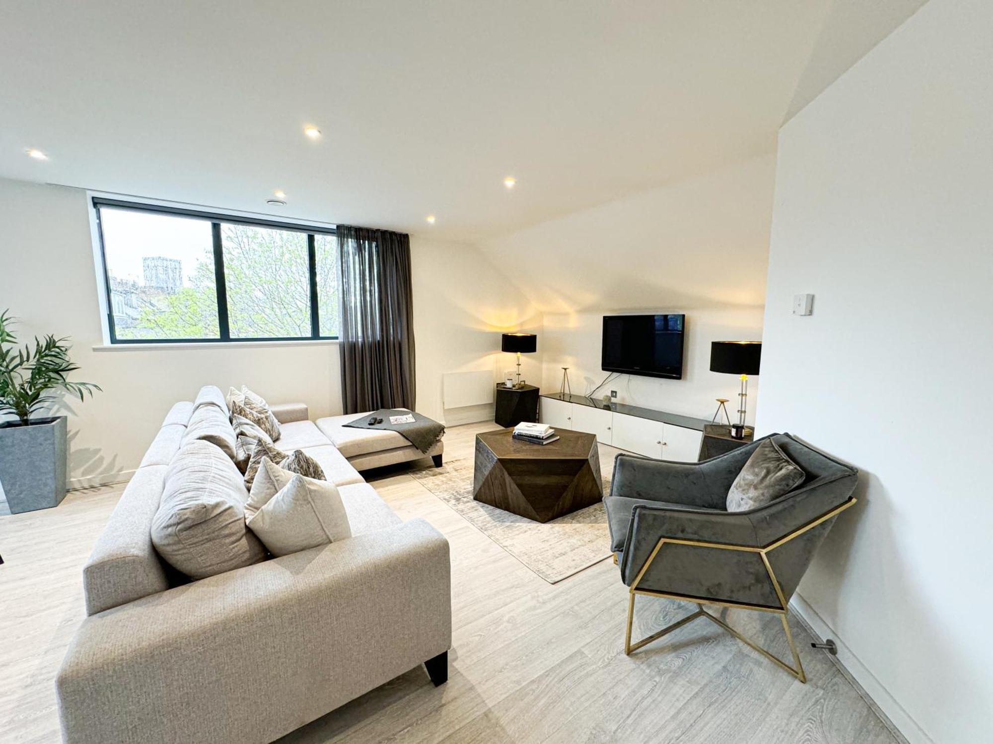 Free Parking - Central - Penthouse York Exterior photo